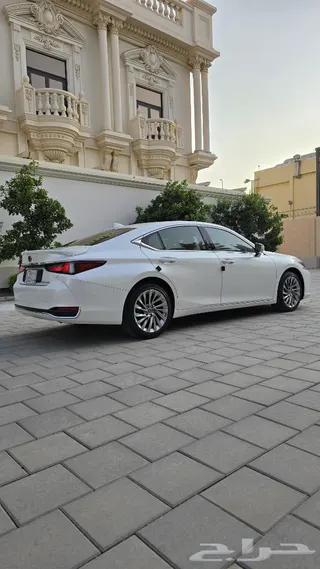 لكزس ES 300 2024