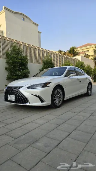 لكزس ES 300 2024