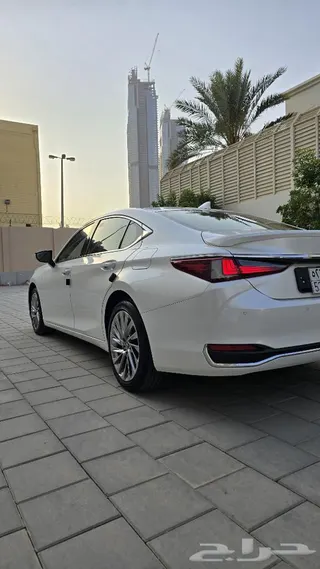 لكزس ES 300 2024