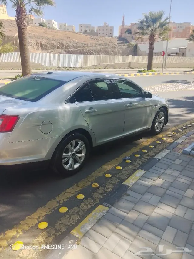 Ford Taurus 2011