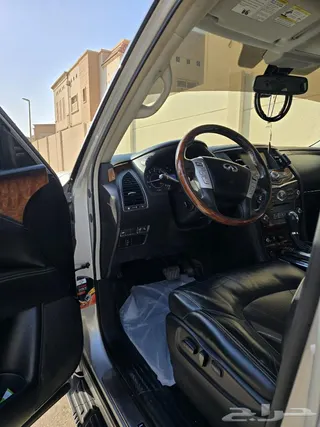 إنفينيتي QX80 2016