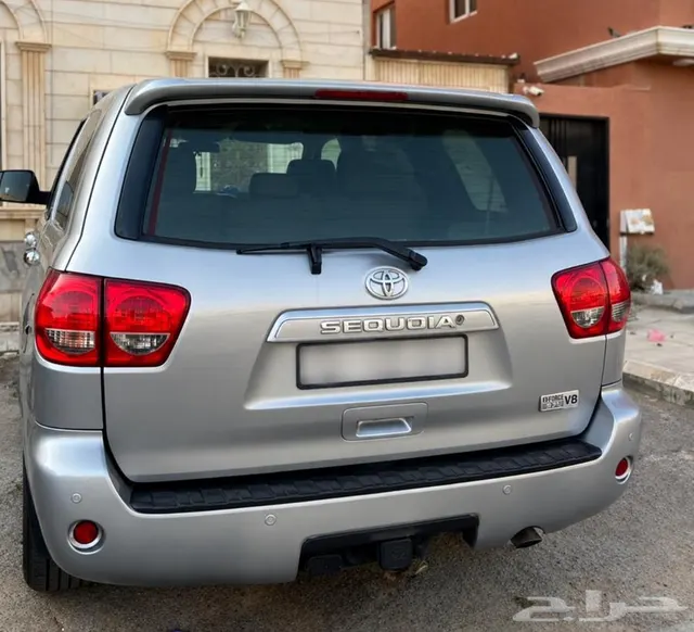 Toyota Sequoia 2012