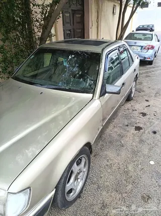 مرسيدس بنز Se 1993