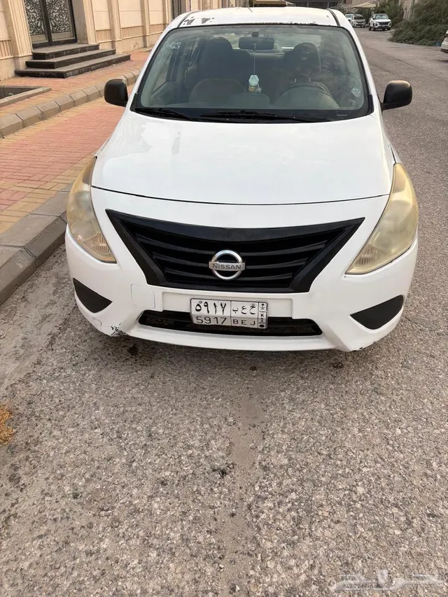 Nissan Sunny 2015