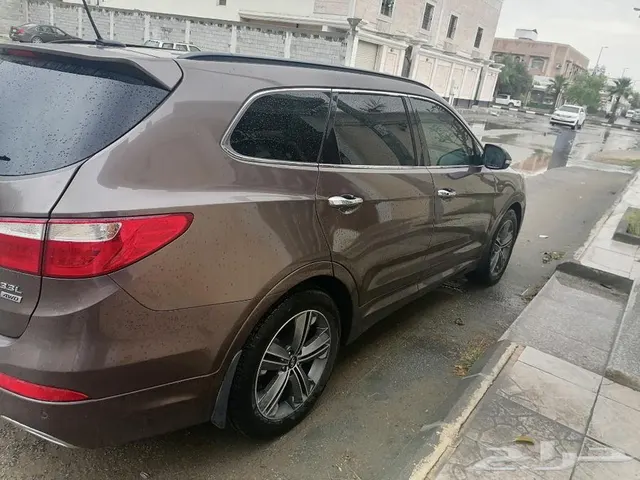 Hyundai Grand Santa Fe 2015