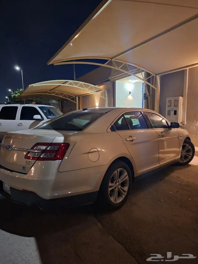 Ford Taurus 2018