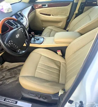 جينيسيس G 80, 2012