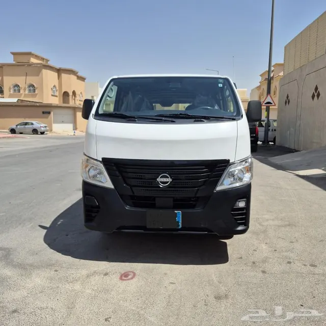 Nissan Urvan 2023