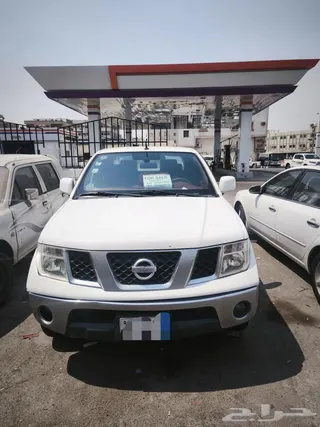 نيسان نافارا 2010