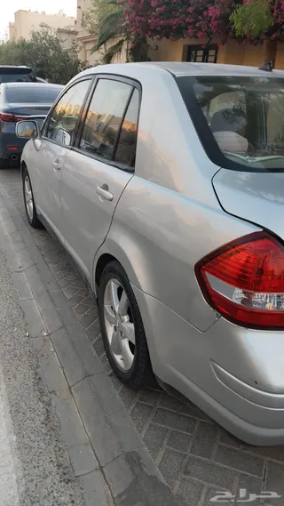 Nissan Tiida 2011