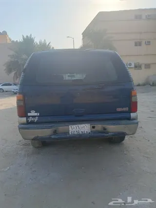 جي إم سي سوبربان 2000