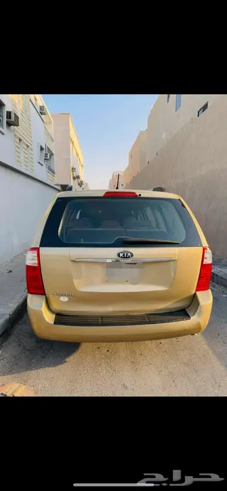 كيا كارنيفال 2010