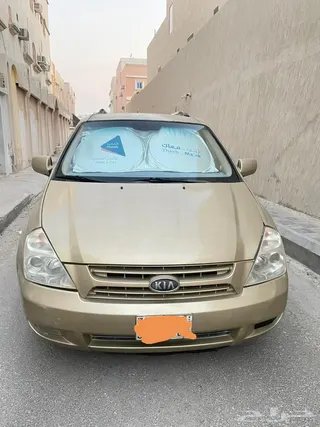 كيا كارنيفال 2010