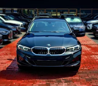 بي إم دبليو 3 Series 2025 — OneClickDrive