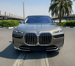 بي إم دبليو 7 Series 2026 — OneClickDrive