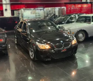 بي إم دبليو M5 2005 — OneClickDrive