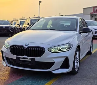 بي إم دبليو 1 Series 2023 — OneClickDrive