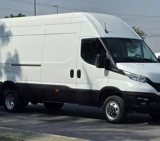 Iveco Daily 2025 — OneClickDrive