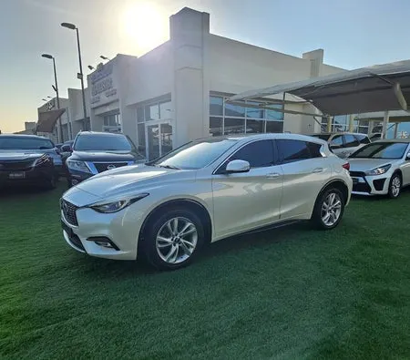 Infiniti Q30 2017