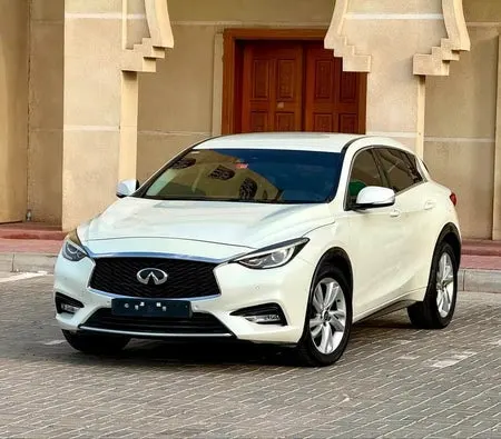 Infiniti Q30 2019