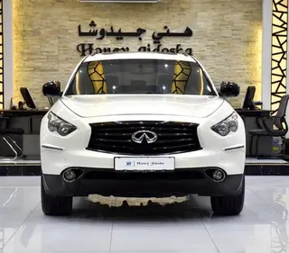 إنفينيتي QX70 2016
