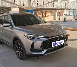 إم جي ZS 2025 — OneClickDrive