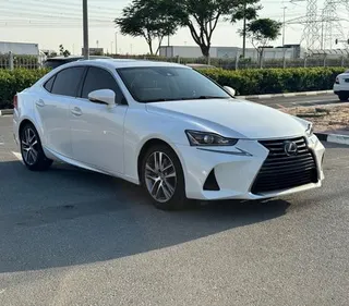 لكزس IS 300 2019 — OneClickDrive