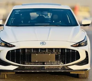 إم جي 5 2025 — OneClickDrive