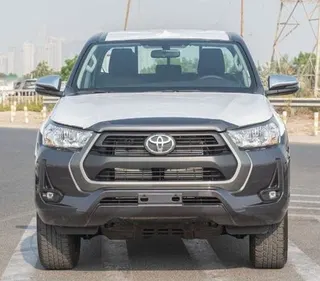 Toyota Hilux 2025 — OneClickDrive