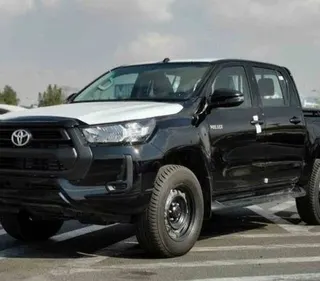 Toyota Hilux 2025 — OneClickDrive