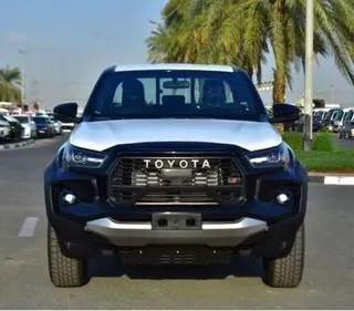 Toyota Hilux 2025 — OneClickDrive