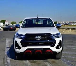 Toyota Hilux 2025 — OneClickDrive
