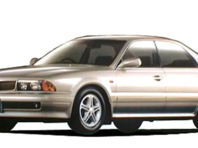Mitsubishi Diamonte 2005
