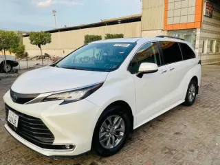 Toyota Sienna Platinum 2022 — Auto Trader UAE