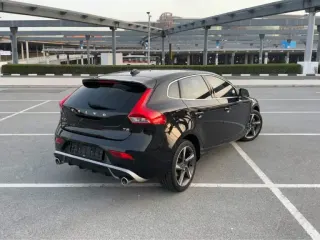 Volvo V40 2016 — Auto Trader UAE
