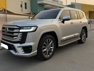 تويوتا لاند كروزر VXR 2025 — Auto Trader UAE