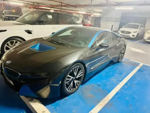 BMW I8 2014