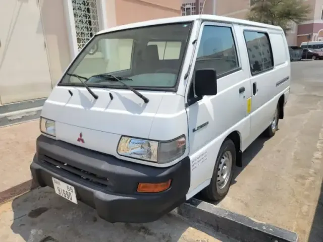 Mitsubishi L 300 L 400 Delica 2007