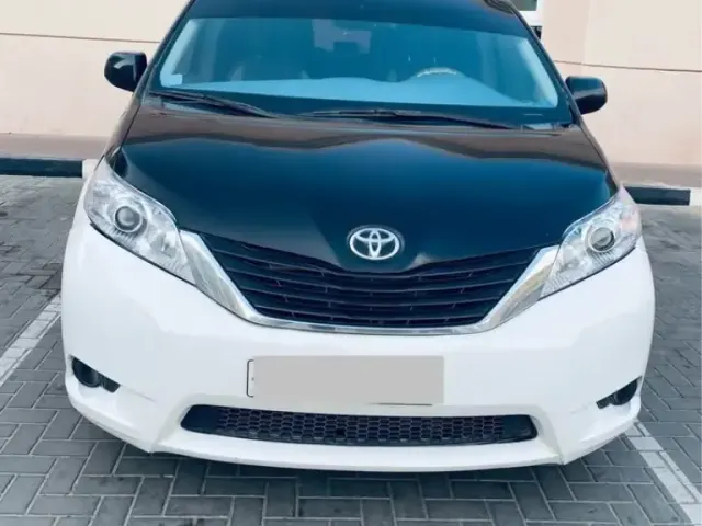 Toyota sienna model 2013