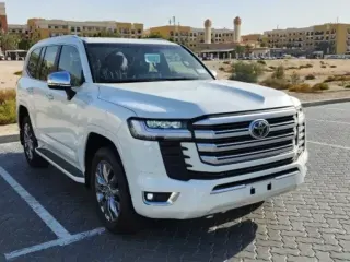 تويوتا لاند كروزر VXR 2025 — Auto Trader UAE