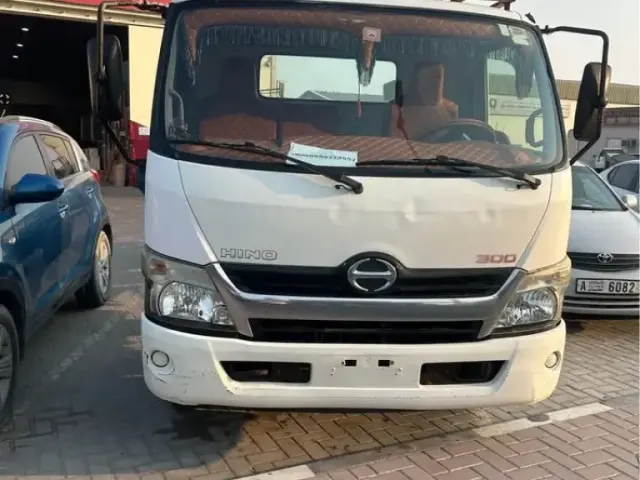 Hino 700 Series 2015