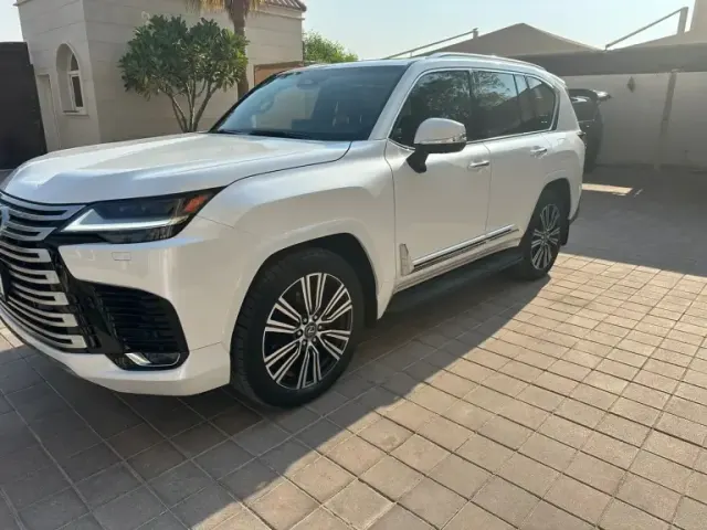 Lexus LX 700h 2025