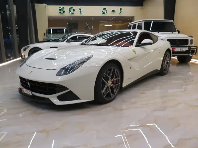 Ferrari F 12 2015