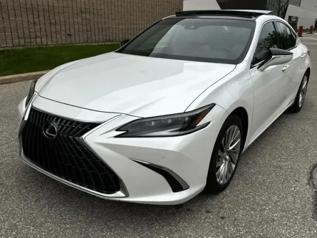 Lexus ES 350 2022