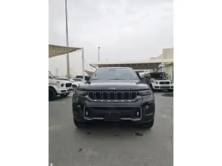 جيب جراند شيروكي Overland 2023 — Auto Trader UAE