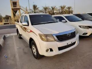 تويوتا هايلكس 2015 — Auto Trader UAE
