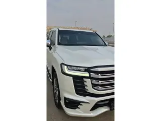 تويوتا لاند كروزر VXR 2025 — Auto Trader UAE