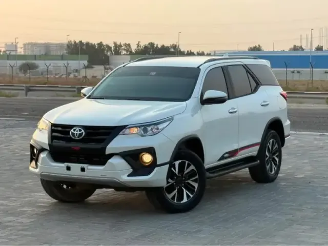 Toyota fortuner V4 TRD 2018 Gcc full options