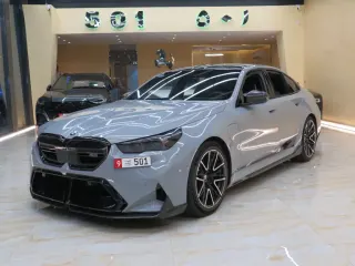 BMW M5 2025
