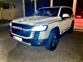 تويوتا برادو GXR 2025 — Auto Trader UAE